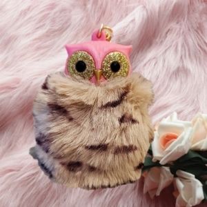 * New * Bath & Body Works Owl Pom Pocket Bac Holder ( Hand Sanitizer Holder )
